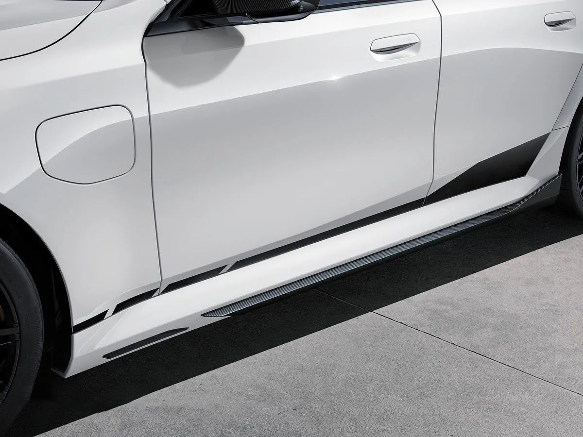 Aero Republic MP Style Side Skirts for BMW M5 M5C G90 2024-ON Carbon Fiber