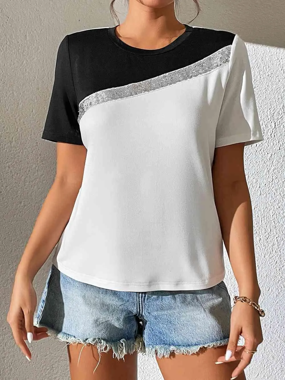 Everyday Chic Crew Neck Colorblock Tee