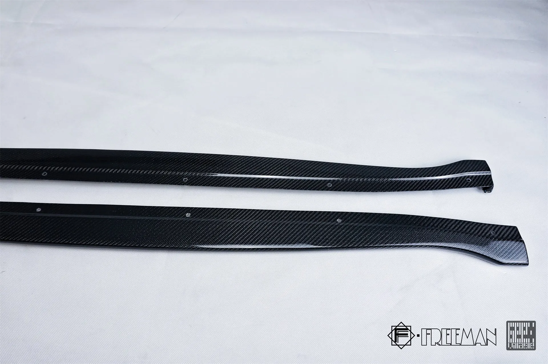Geex Village Side Skirts for Porsche 718 Cayman Boxster Base S T GTS GT4 Spyder 2017-ON Carbon Fiber