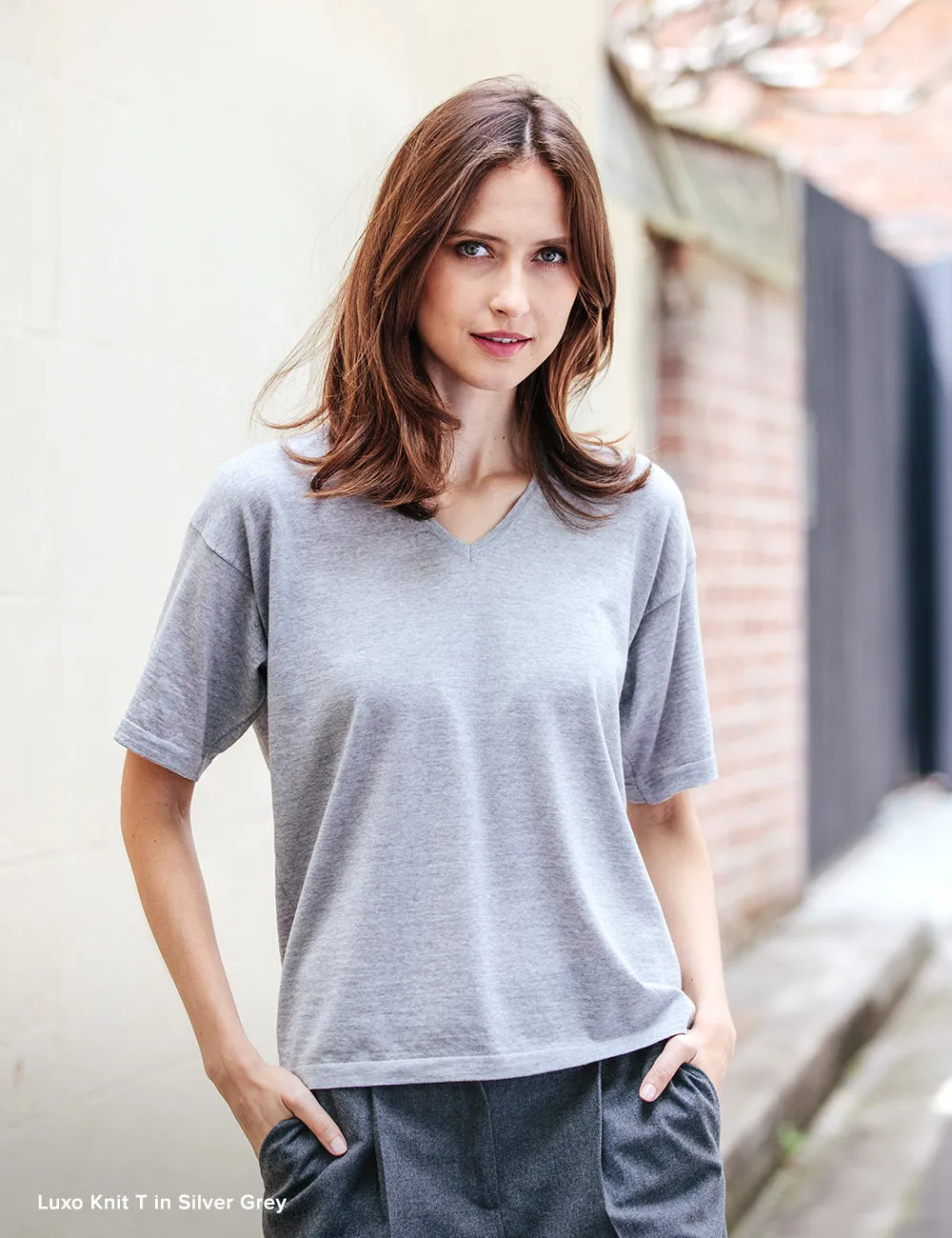 Luxo Knit T V-Neck - Silver Grey