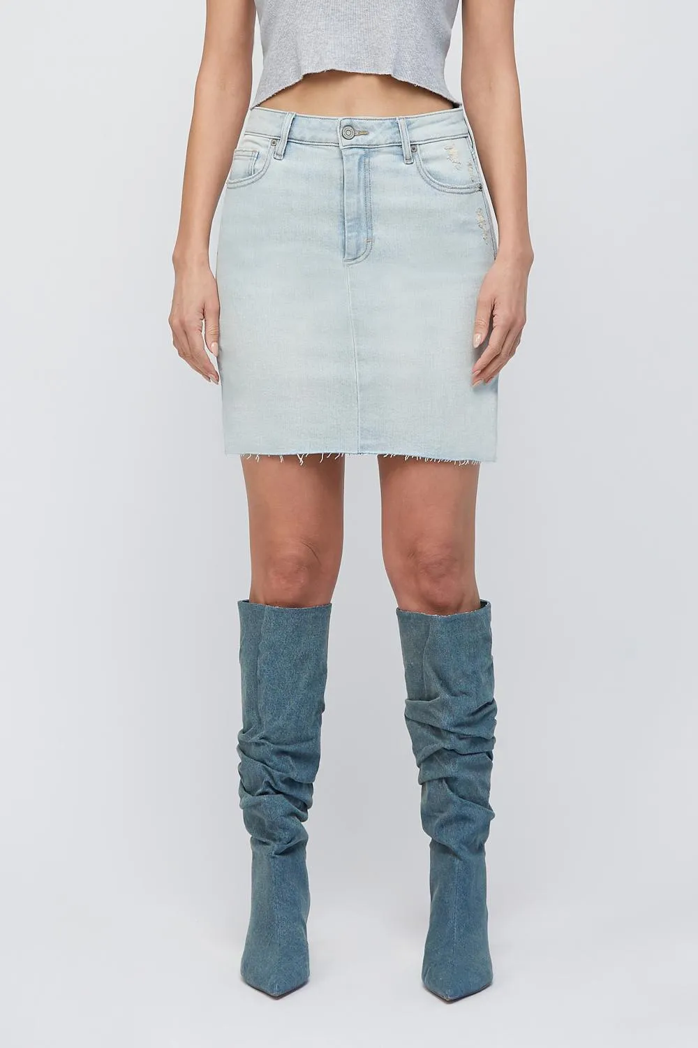 [PEYTON] LIGHT WASH 17" INSEAM STRETCH MINI SKIRT