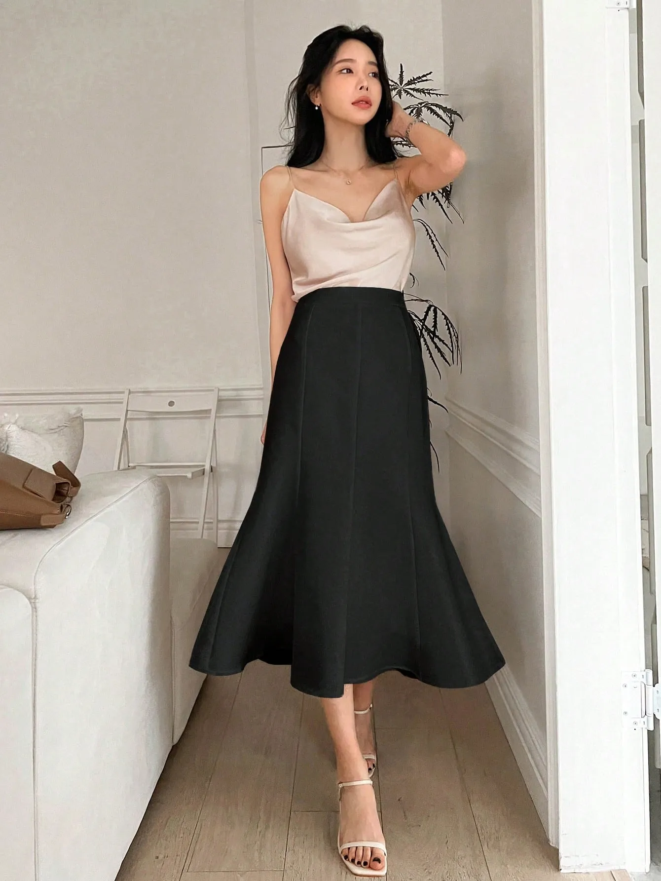 Solid High Waist Mermaid Hem Skirt